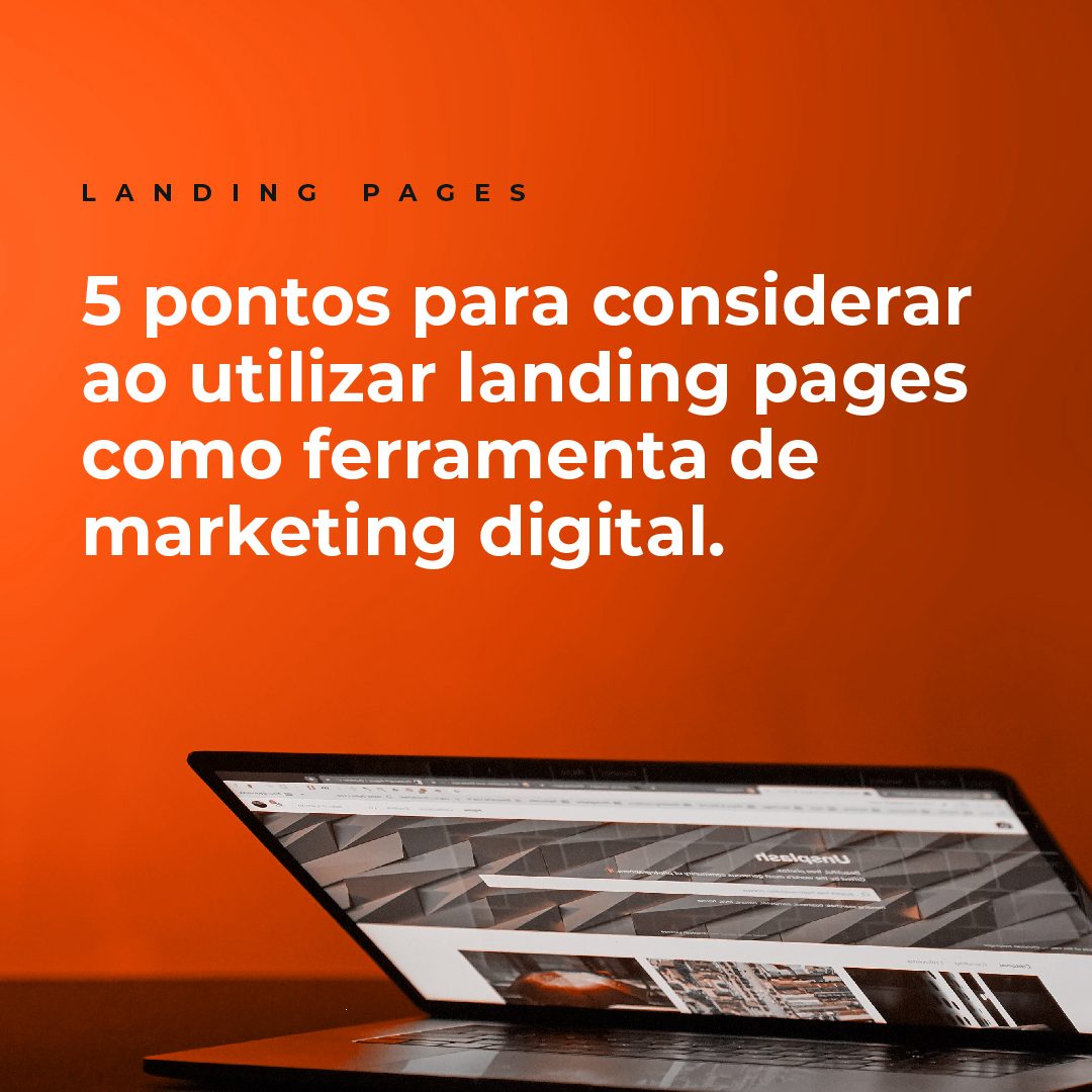 #PraCegoVer #PraTodesVerem: A publicação traz a sequência de 7 imagens. A primeira diz: "5 pontos para considerar ao utilizar landing pages como ferramenta de marketing digital". A segunda diz: "1. O que são landing pages: antes de tudo, é preciso entender do que se trata essa ferramenta, né? Uma landing page é uma página de internet que possui o objetivo de converter visitantes em leads. Com a tradução livre para “página de aterrissagem”, as LP’s aparecem como requisitos para que pessoas possam ter acesso a materiais ricos, como e-books e planilhas, por exemplo". A terceira diz: "2. Quando utilizar uma LP: Landing Pages são ótimas escolhas quando seu interesse é atrair potenciais clientes. Com elas, você oferece algo de valor a alguém e, em troca, recebe informações importantes que essa pessoa concordou em compartilhar. Pode ser um telefone, um e-mail e outros dados úteis para início de um relacionamento ou prospecção". A quarta diz: "3. Quais elementos uma landing page deve ter: os elementos essenciais serão sempre o formulário e uma Call to Action (CTA). Ou seja, as informações que você deseja coletar e a ação que você propõe ao seu potencial lead. É importante caprichar também no design e em um bom copy, garantindo que sua LP esteja super atrativa". A quinta diz: "4. Não esqueça da Thank You Page: Após preencher as informações e clicar no botão com a CTA, o lead é direcionado para uma página de agradecimento. Ela pode servir para encerrar a interação de forma simpática, propor o início de um relacionamento e, quem sabe, indicar um post do seu blog". A sexta diz: "5. E, claro, meça seus resultados! Acompanhar resultados é essencial para entender se seus esforços estão sendo recompensados. Para as landing pages alguns indicadores que você pode utilizar para mensurar seu desempenho podem ser: taxa de conversão; taxa de cliques (CTR), custo por lead e taxa de rejeição, por exemplo". A última diz: "Quer saber mais? Acesse o link na bio!".